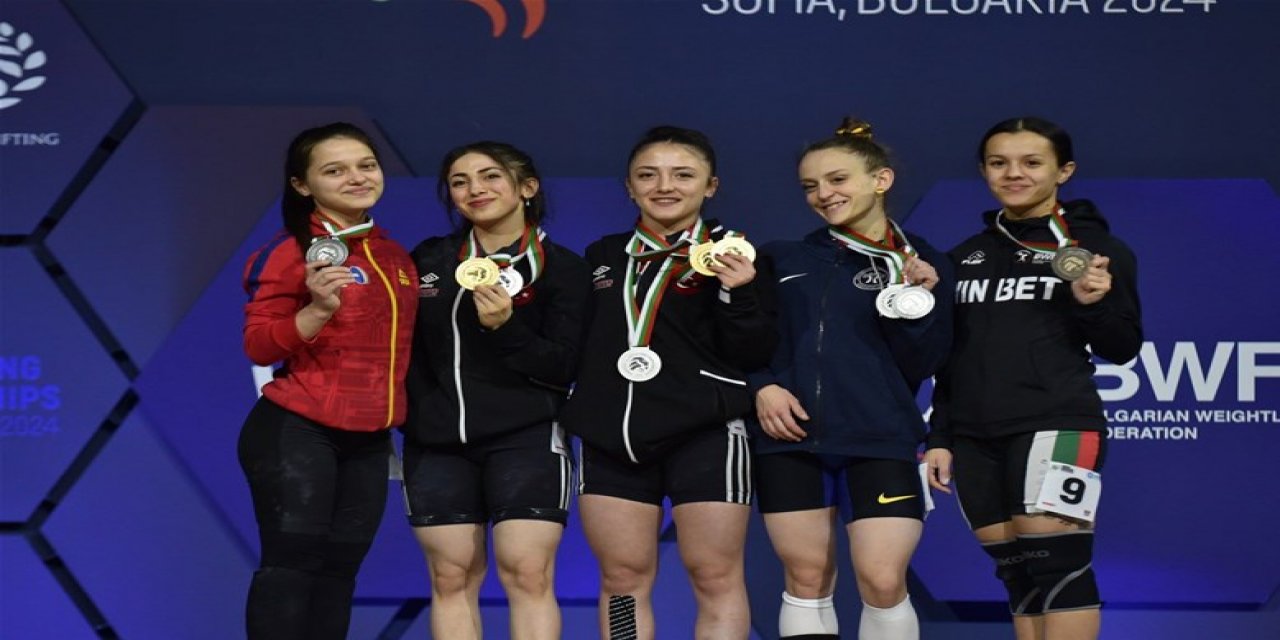 Avrupa rekoru kırarak 3 altın madalya kazanan milli halterciler Konya’da
