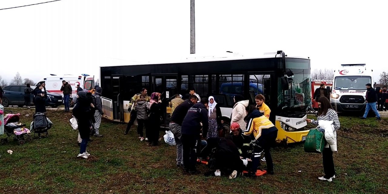 Bursa'da halk otobüsüyle çarpışan otomobilin sürücüsü öldü