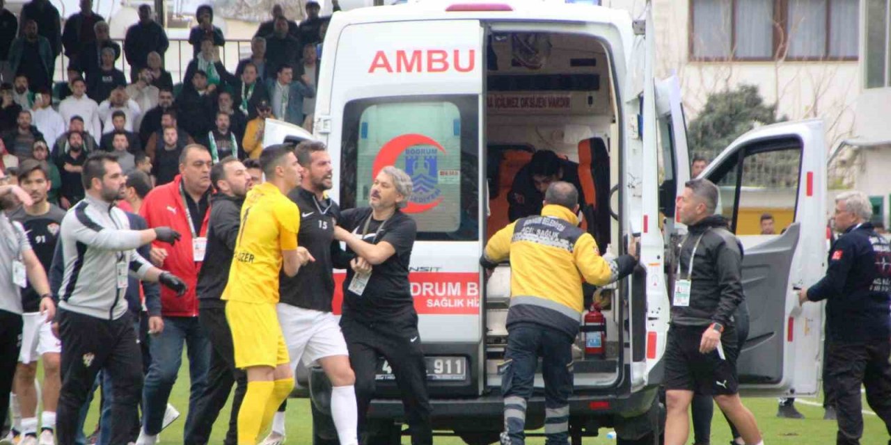 Bodrum FK-Eyüpspor maçında olaylar çıktı, kaymakam sahaya indi