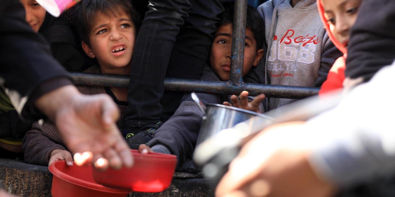 DSÖ: Gazze'de çocukların açlıktan öldüğüne tanık olduk