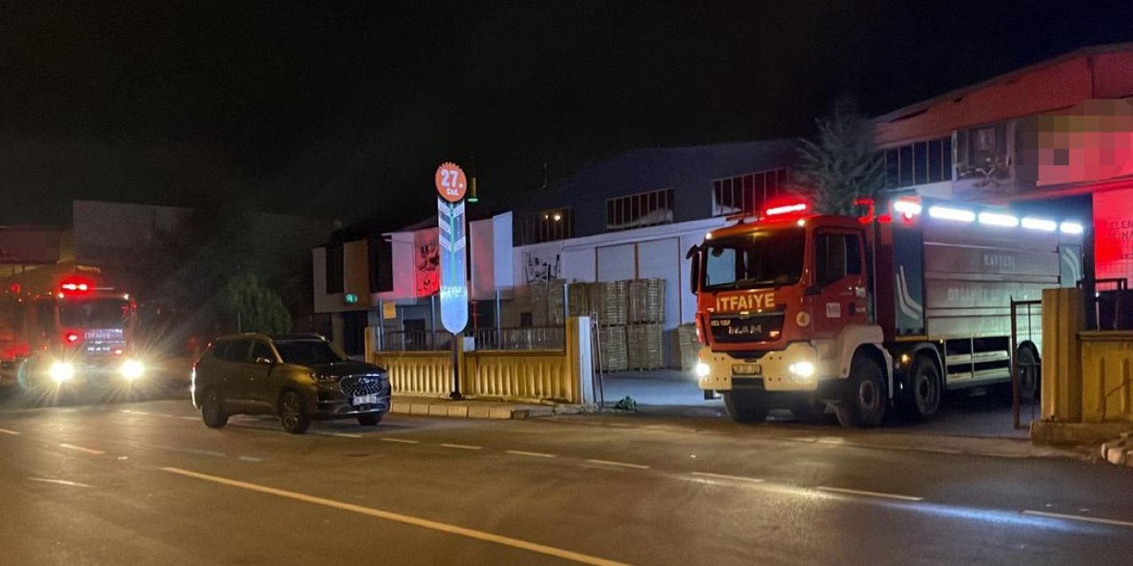 Kayseri'de mobilya fabrikasında yangın
