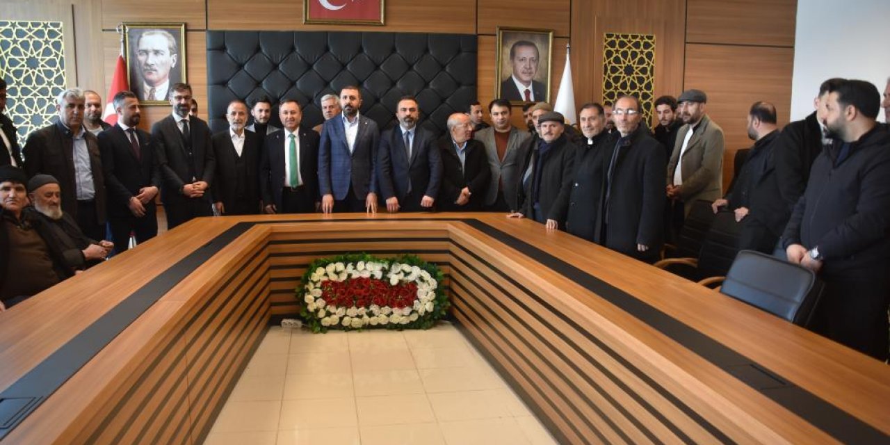 CHP belediye başkan adayı 300 akrabası ile birlikte AK Parti’ye geçti