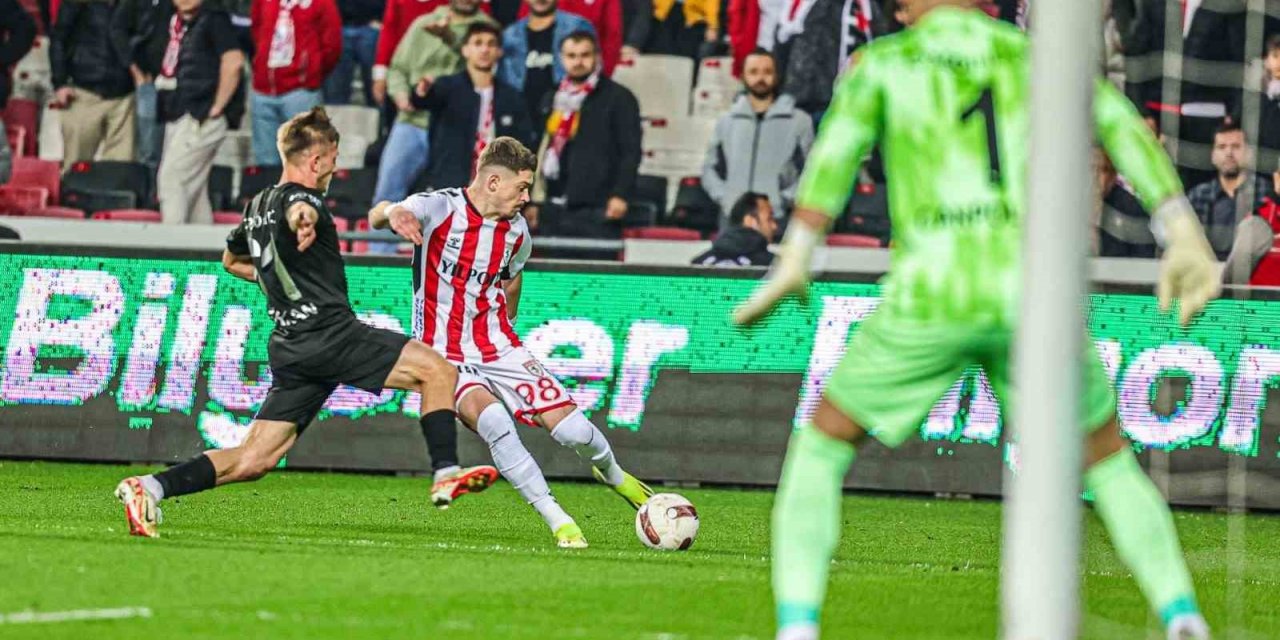 Süper Lig'de kritik randevu golsüz sona erdi