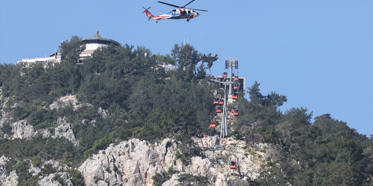 Son Dakika! Antalya'da mahsur kalan 15 kabindeki 112 kişi tahliye edildi