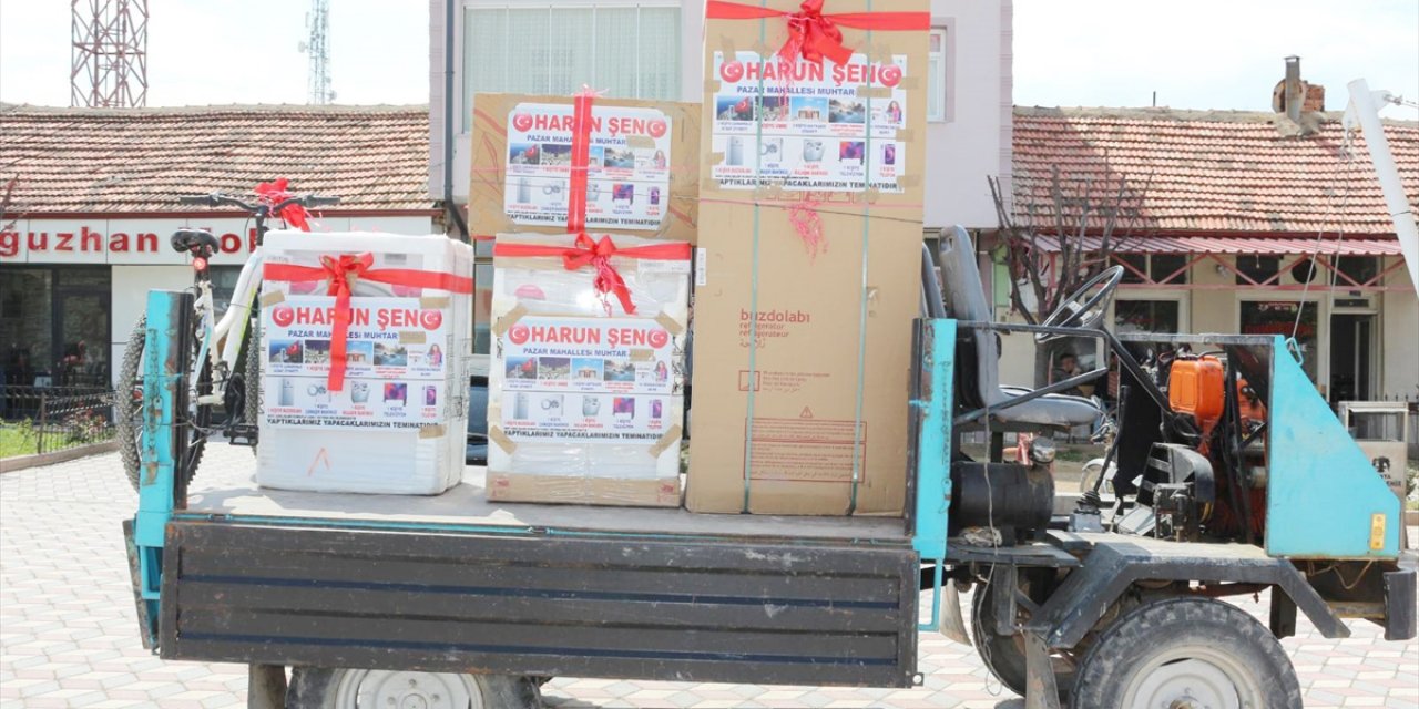 Konya'da seçimi kazanan muhtar, seçmenlerine çekilişle hediye dağıttı