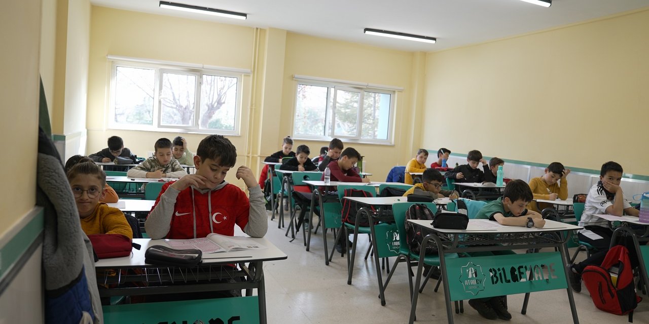 Konya'da Bilgehanelerde öğrencilere destek sürüyor
