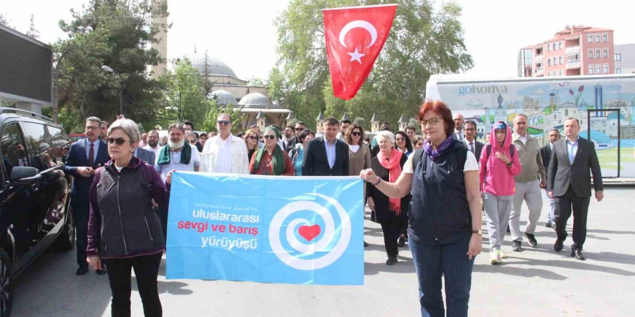 Hazreti Mevlana için Karaman’dan Konya’ya Sevgi ve Barış Yürüyüşü düzenlendi