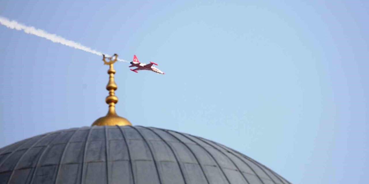 Konya’da Solo Türk ve Türk Yıldızları’nın prova uçuşu nefesleri kesti