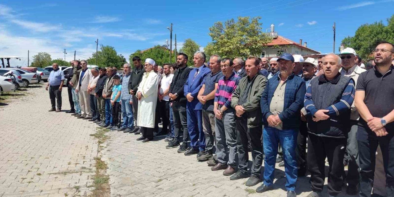Beyşehir’de çiftçiler yağmur duası etti