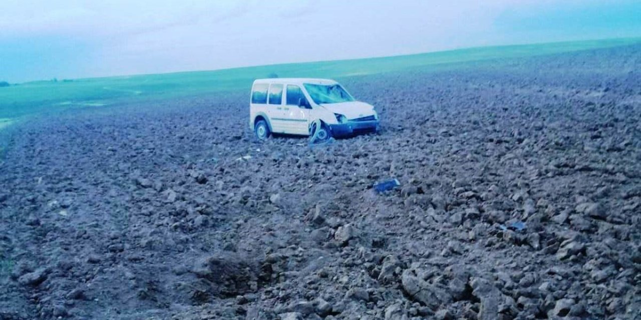 Konya’da hafif ticari araç takla attı, sürücü yaralandı