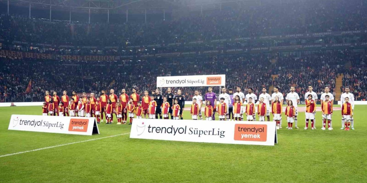Fatih Karagümrük ile Galatasaray 20. randevuda... 7 futbolcu kart sınırında