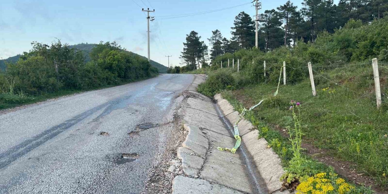 Sürüklenerek jandarma aracına çarpan motosikletli öldü