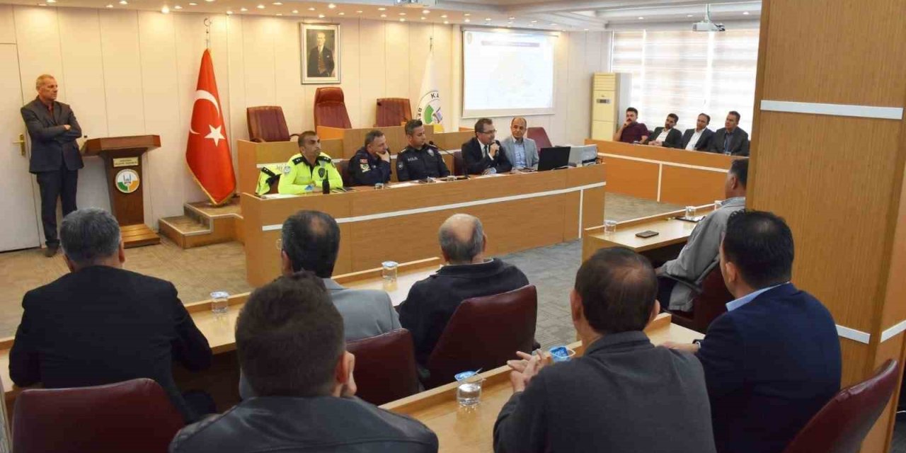 Konya Karapınar’da trafik sorunları masaya yatırıldı