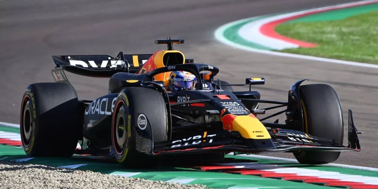 Verstappen Imola'da rahat kazandı!