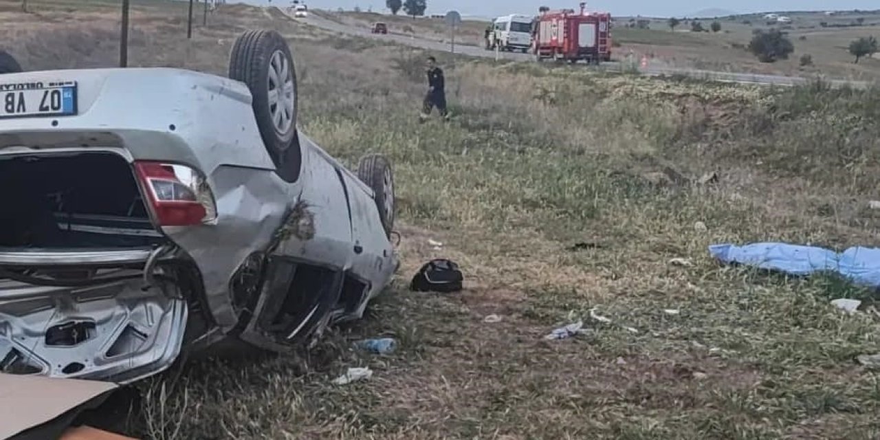 Antalya’da otomobil takla attı: Birisi çocuk 2 ölü, 3 yaralı