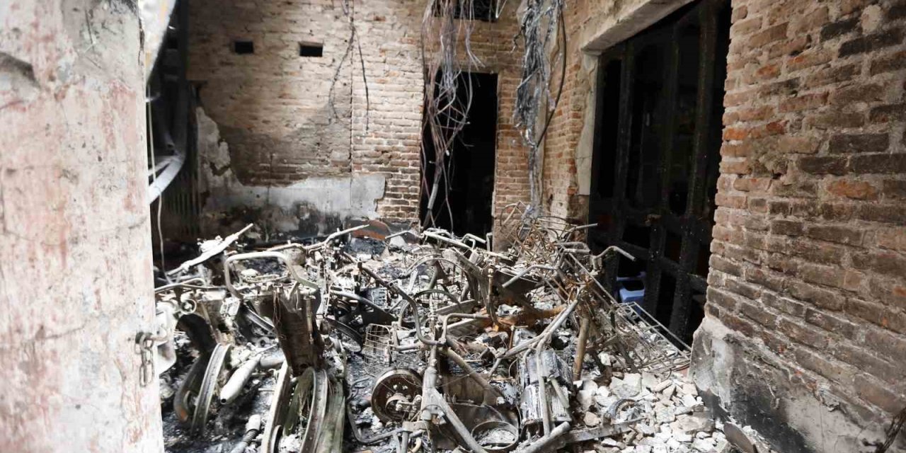 Vietnam’da apartmanda yangın: 14 ölü, 6 yaralı
