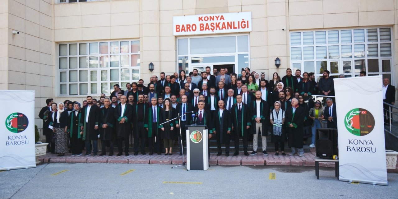Konya'daki avukatlardan protesto