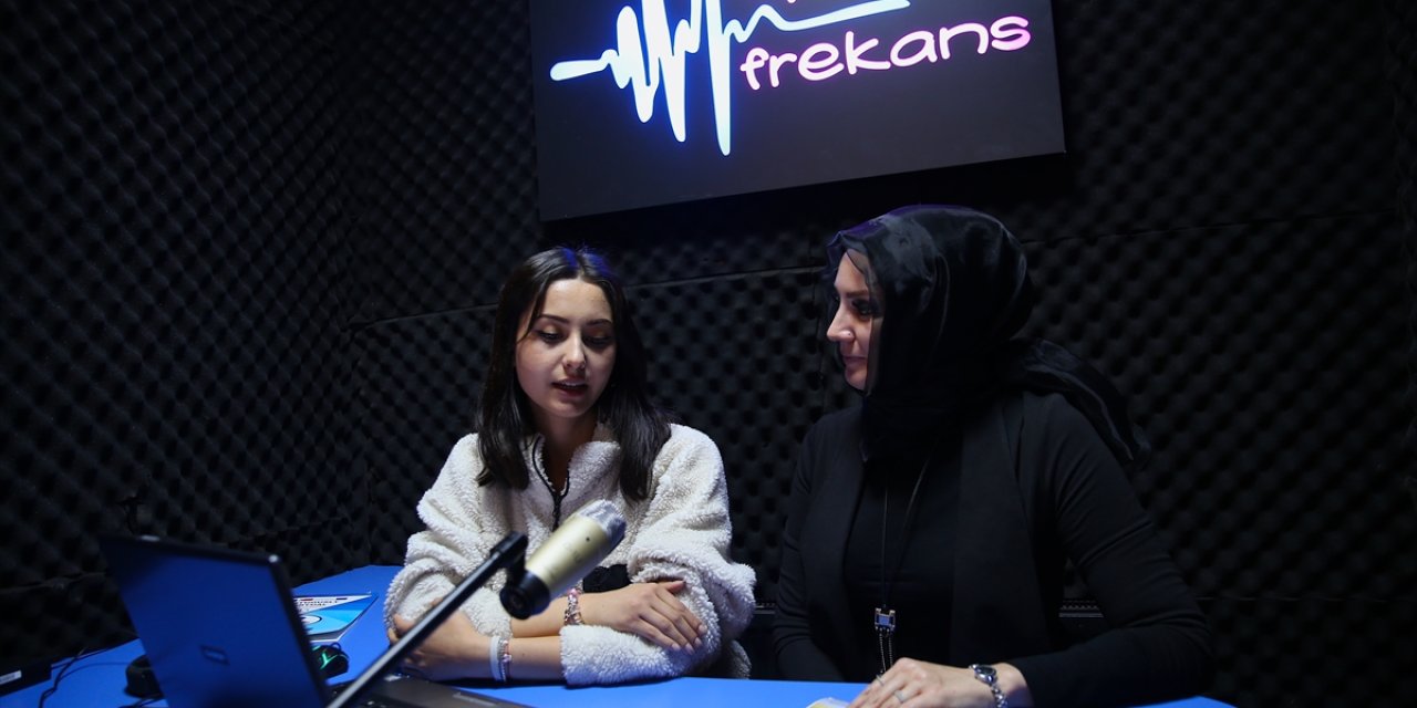 Konya'da öğretmenin kurduğu radyoda yayıncıları öğrenciler oldu