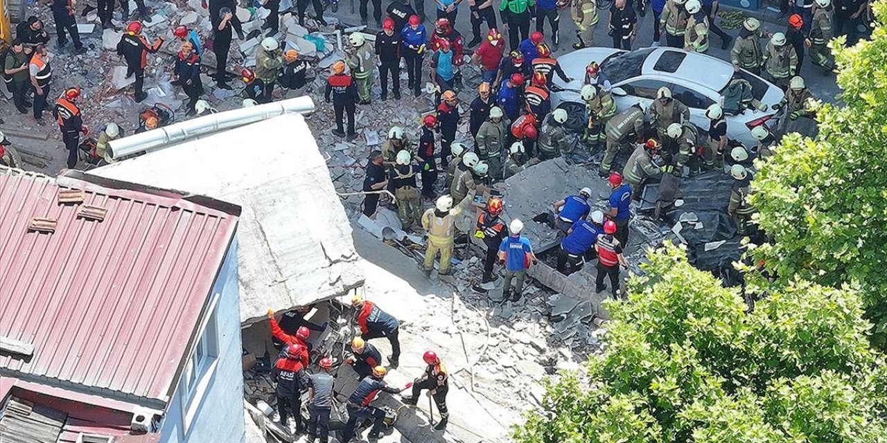 Çöken binanın enkazından bir kişi çıkarıldı