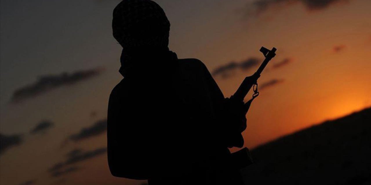 PKK'lı terörist hudut karakoluna teslim oldu