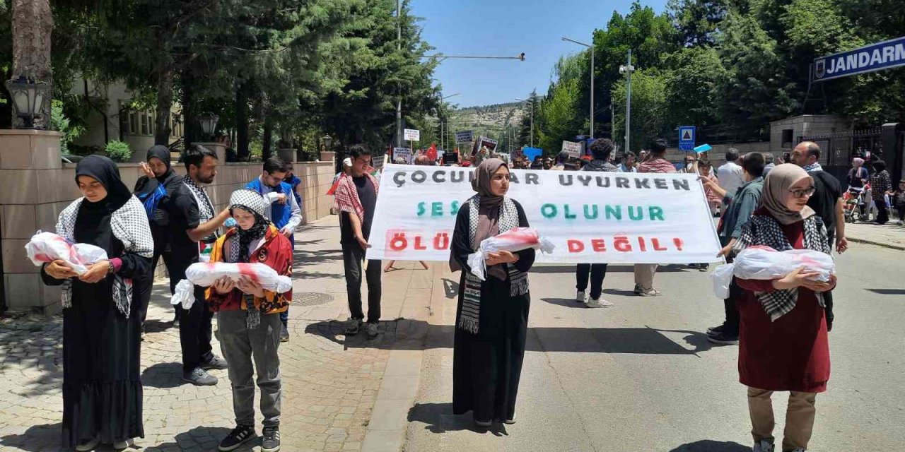 Konya’da İsrail’in Filistin’deki katliamlarına tepki