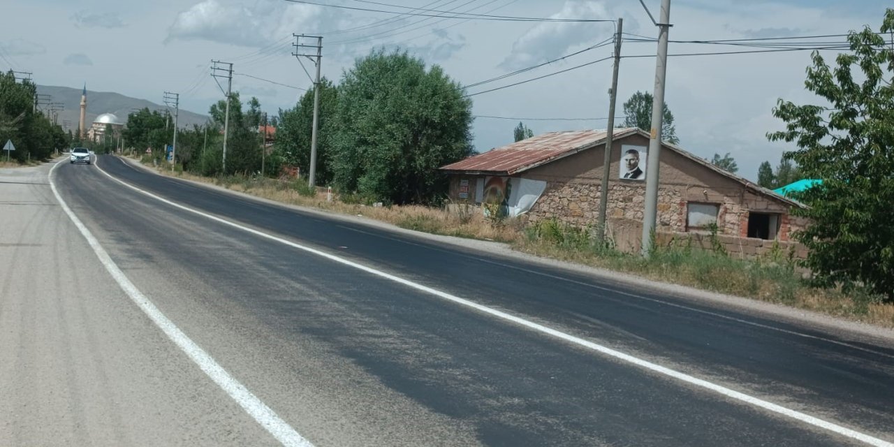 Aşırı sıcaklardan dolayı asfalt eridi