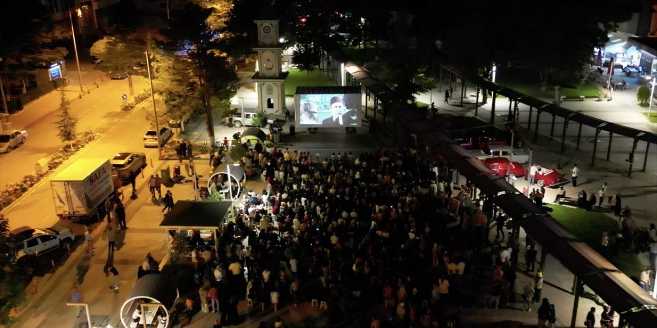 Konya'nın ilçesinde açık hava sineması etkinliği yapıldı