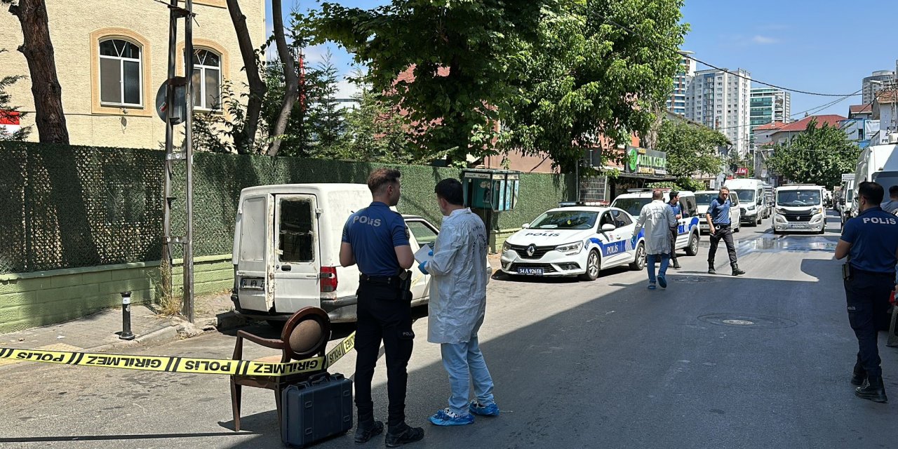 Ataşehir'de 10 yıldır yaşadığı aracında ölü bulundu