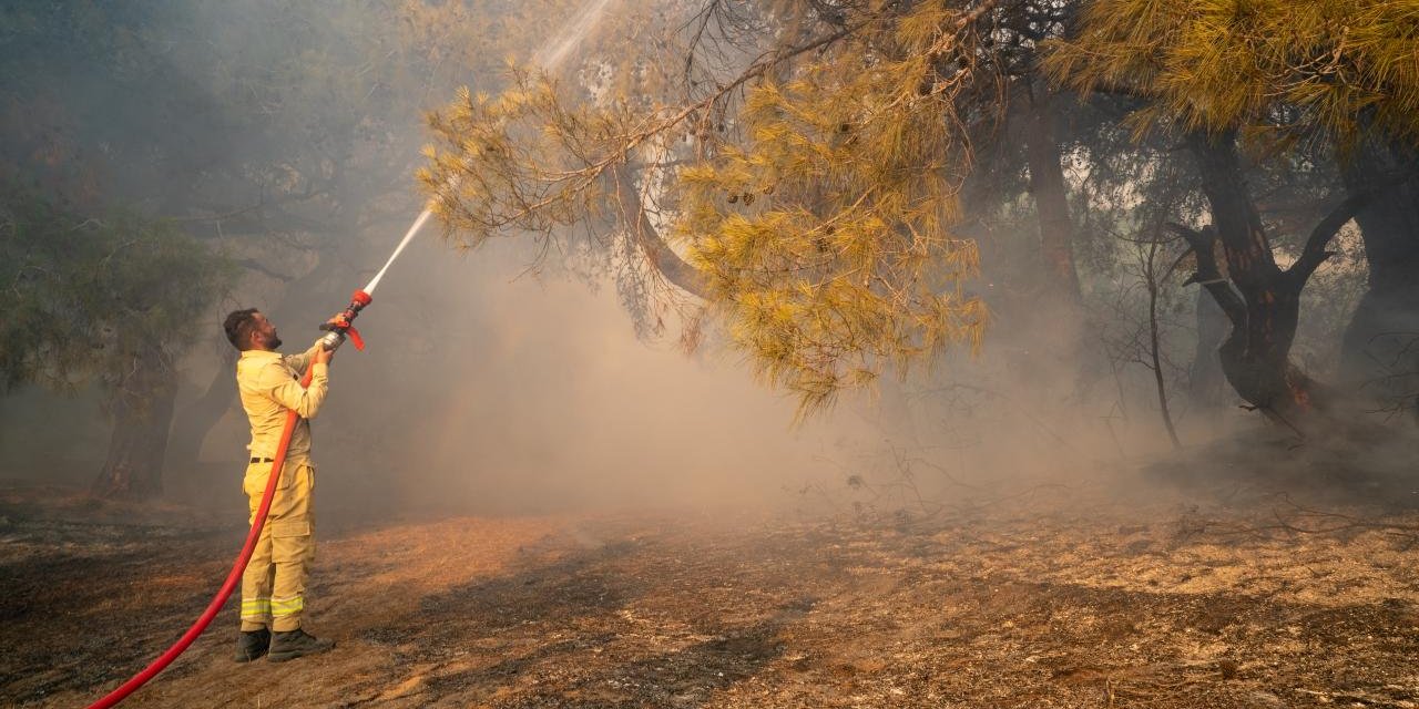 Antalya'da çıkan orman yangını kontrol altında