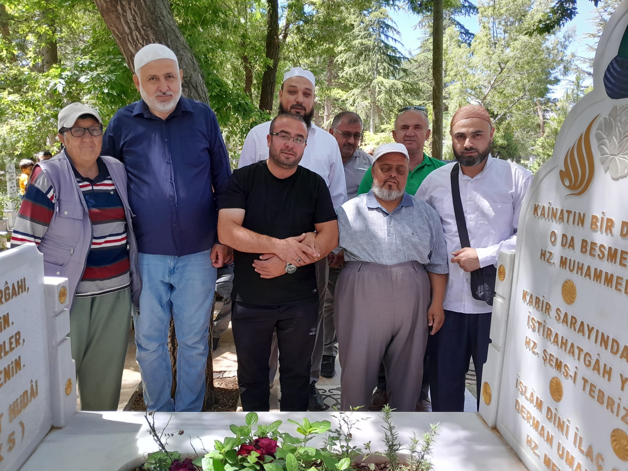 Konya'nın Gülleri Bakın Kimin Mezarını Ziyaret Etti