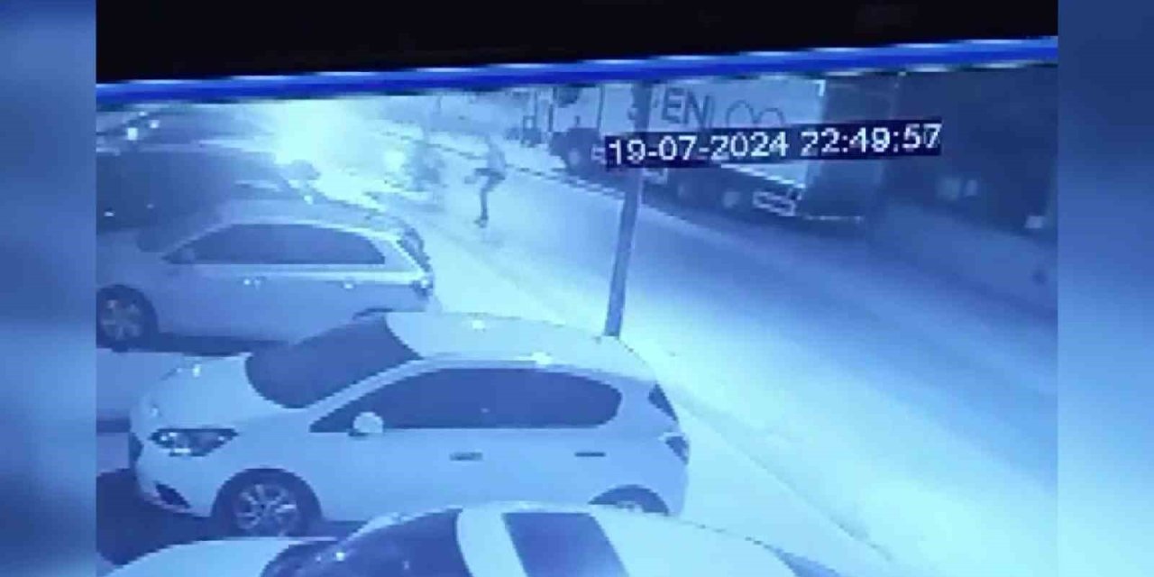 Adana’da ’dur’ ihtarına uymayan motosikletli, polise çarptı
