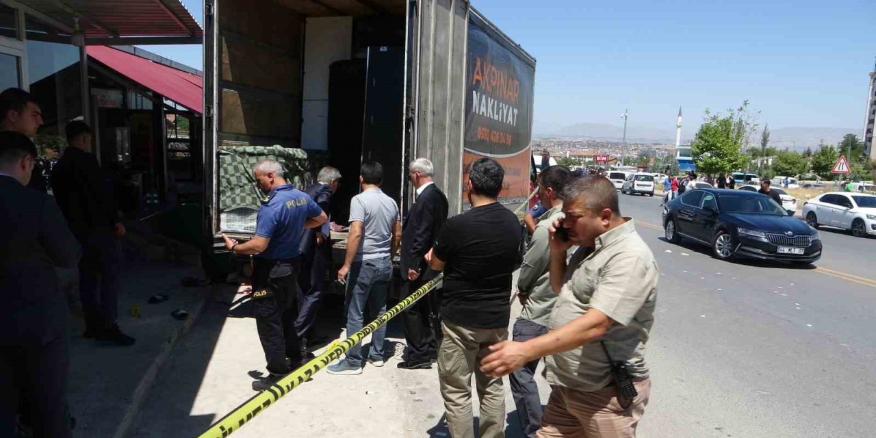 Malatya’da polis memurunun karıştığı silahlı kavgada 3 kişi öldü, 2 kişi yaralandı