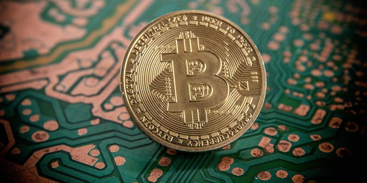 Bitcoin'in fiyatı 64 bin doların altına düştü