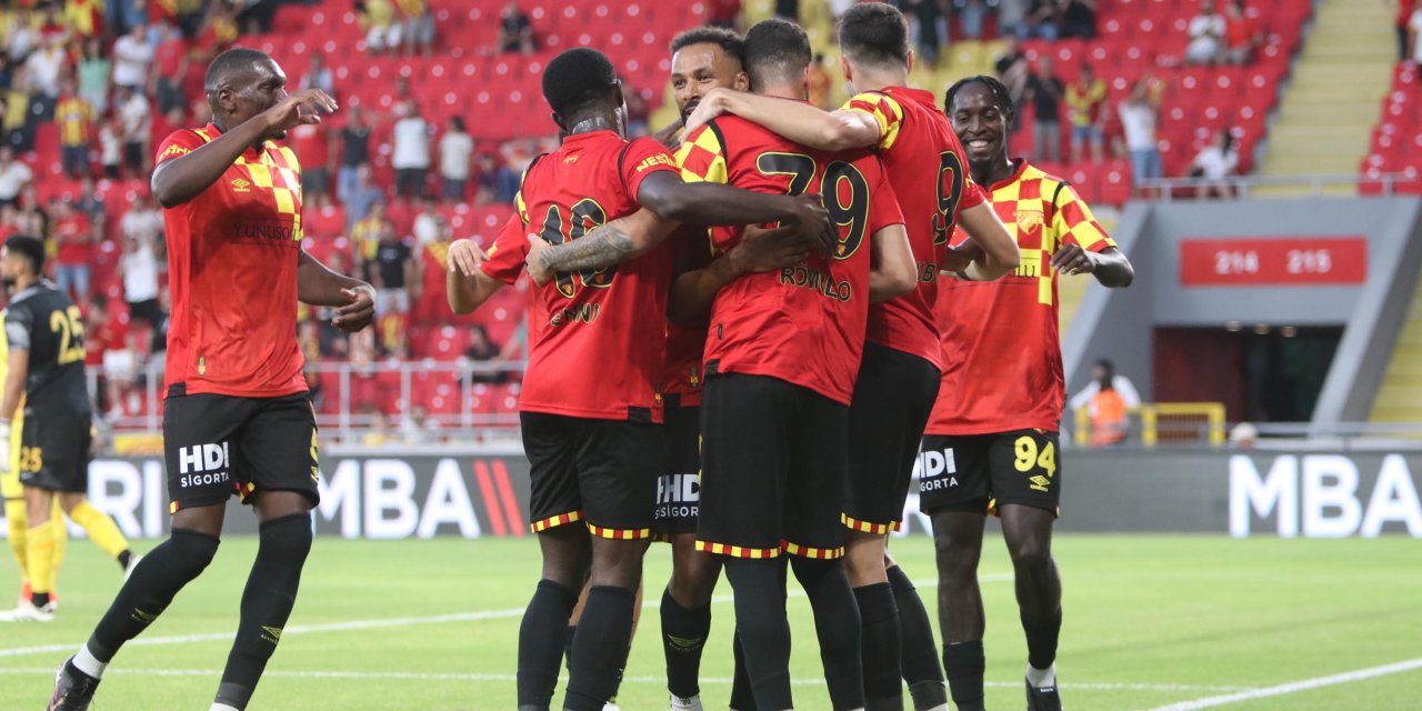 Göztepe, hazırlık maçında Kayserispor'u 2-0 mağlup etti