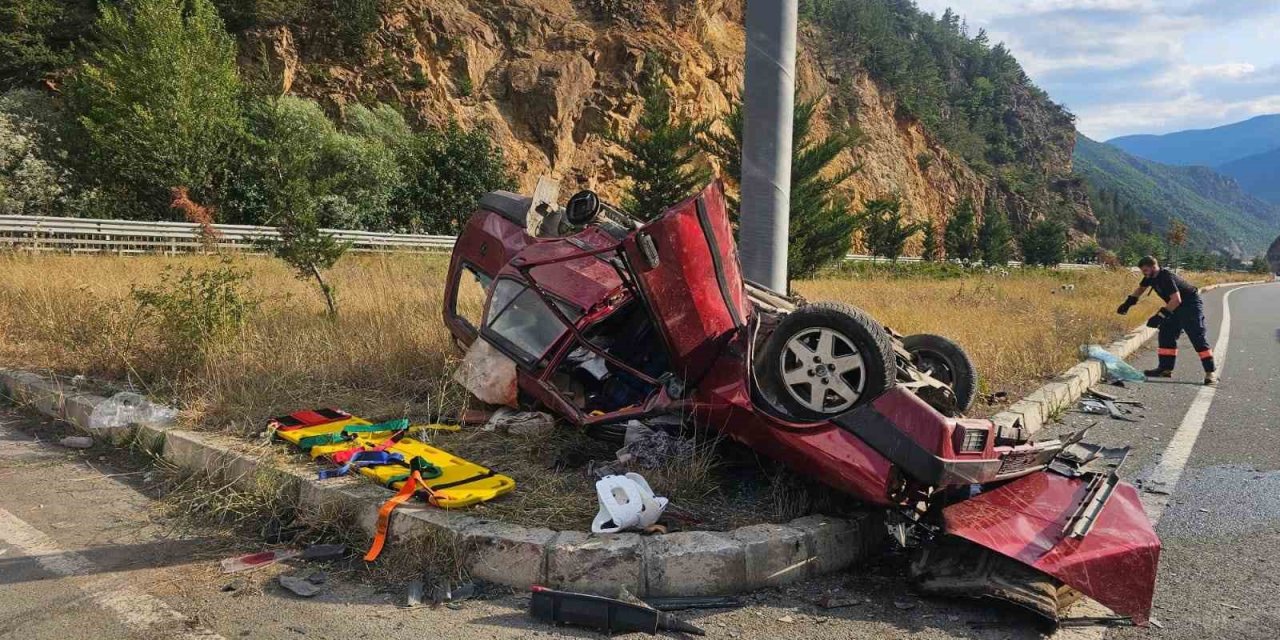 Gümüşhane'de feci kaza: 1 ölü, 9 yaralı