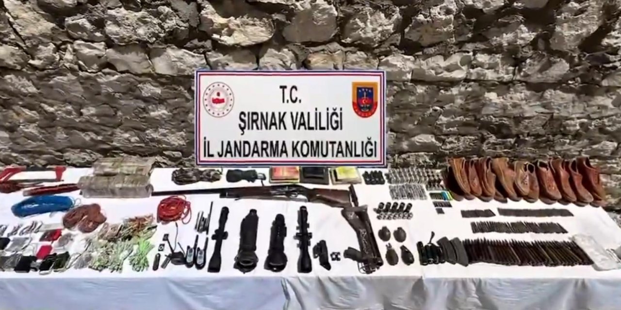 Terör örgütüne 12 ilde operasyon! İnleri başlarına yıkıldı