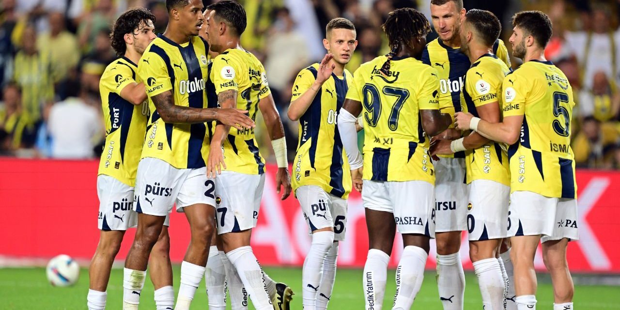 Fenerbahçe, Süper Lig'in ilk maçında Adana Demirspor'u tek golle yendi!