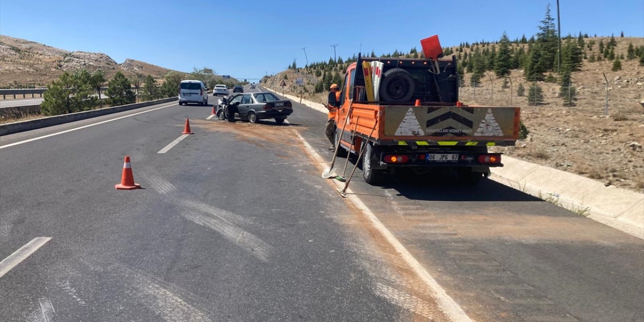 Konya'daki trafik kazasında karı koca yaralandı