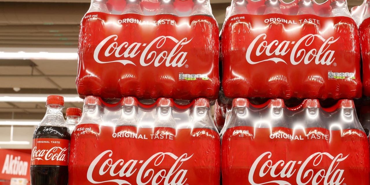 Coca-Cola satış hacminde 'küçülüyor'