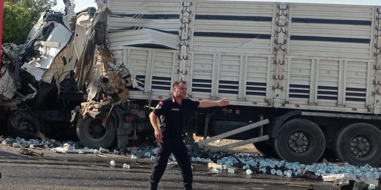 Malatya'da TIR ve kamyon çarpıştı: 1 ölü, 1 yaralı