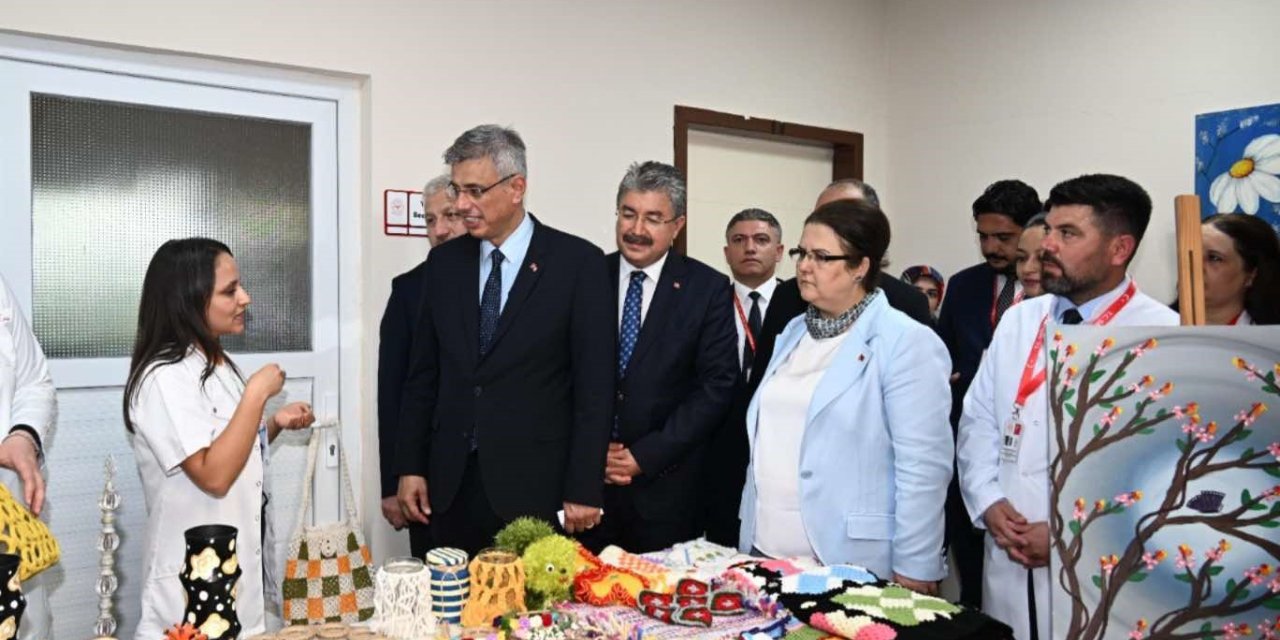 Bakan Memişoğlu: "Dünyanın en iyi sağlık hizmetini üretiyoruz"