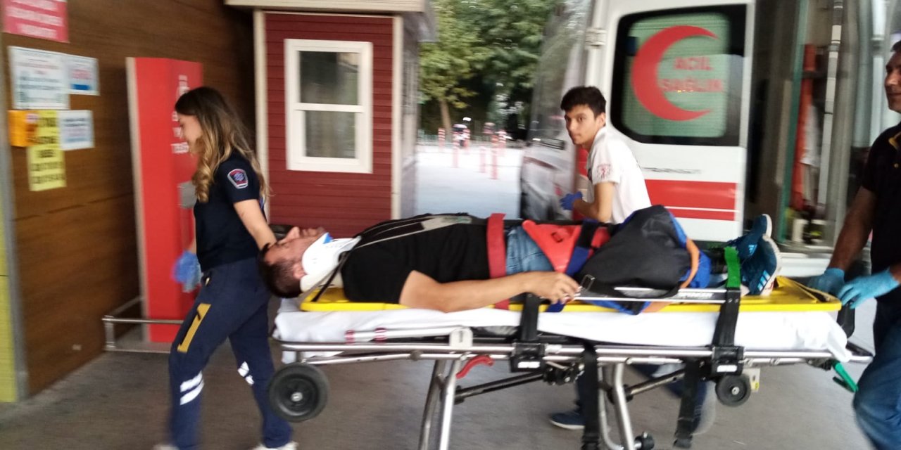 Otomobil ile motosiklet çarpıştı: 4 yaralı