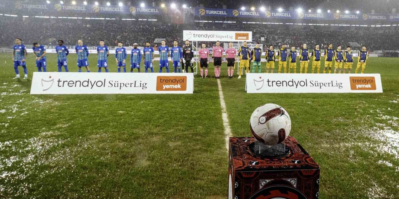 Çaykur Rizespor-Fenerbahçe 45. randevuda... Son 10 maçı kazandılar