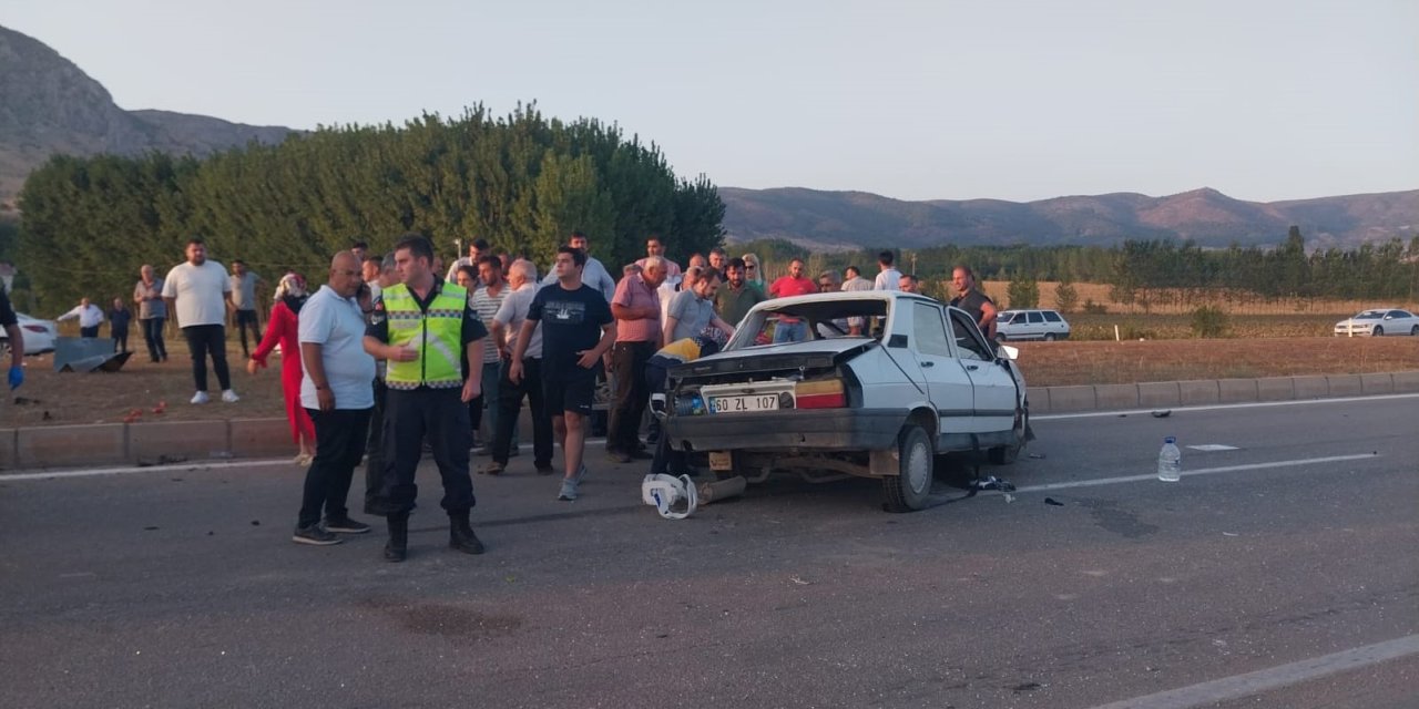 Tokat'ta iki otomobil çarpıştı: 1 ölü, 1 yaralı