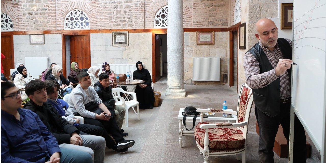 Türk-İslam Sanatları Akademisi’nde kayıt heyecanı başlıyor