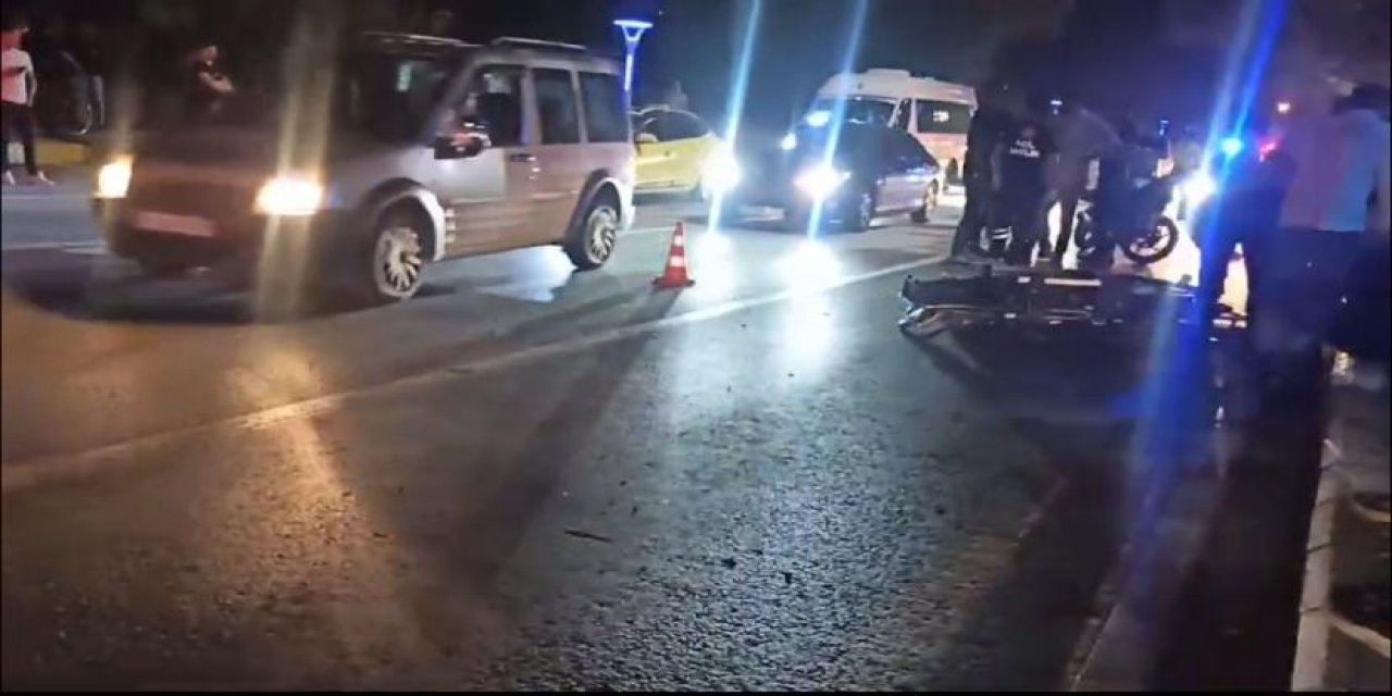 Elazığ’da refüje çarpan motosiklet devrildi, sürücü ve yolcu öldü