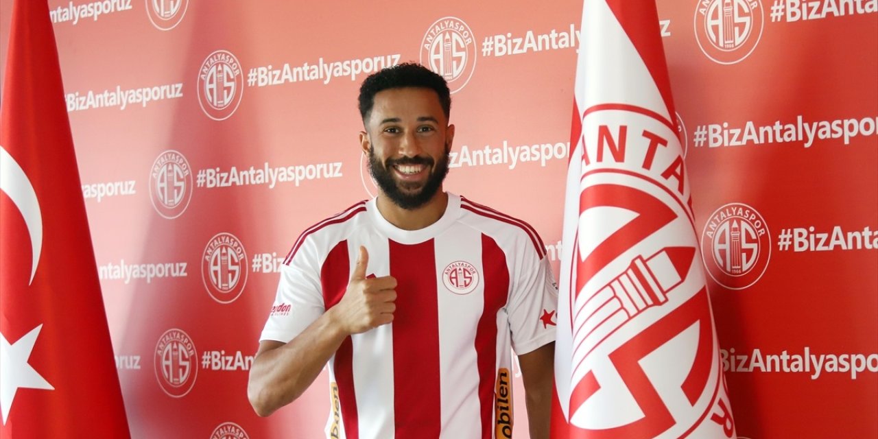 Antalyaspor transfer engelini aştı! 2 yıllık resmi sözleşme imzaladı