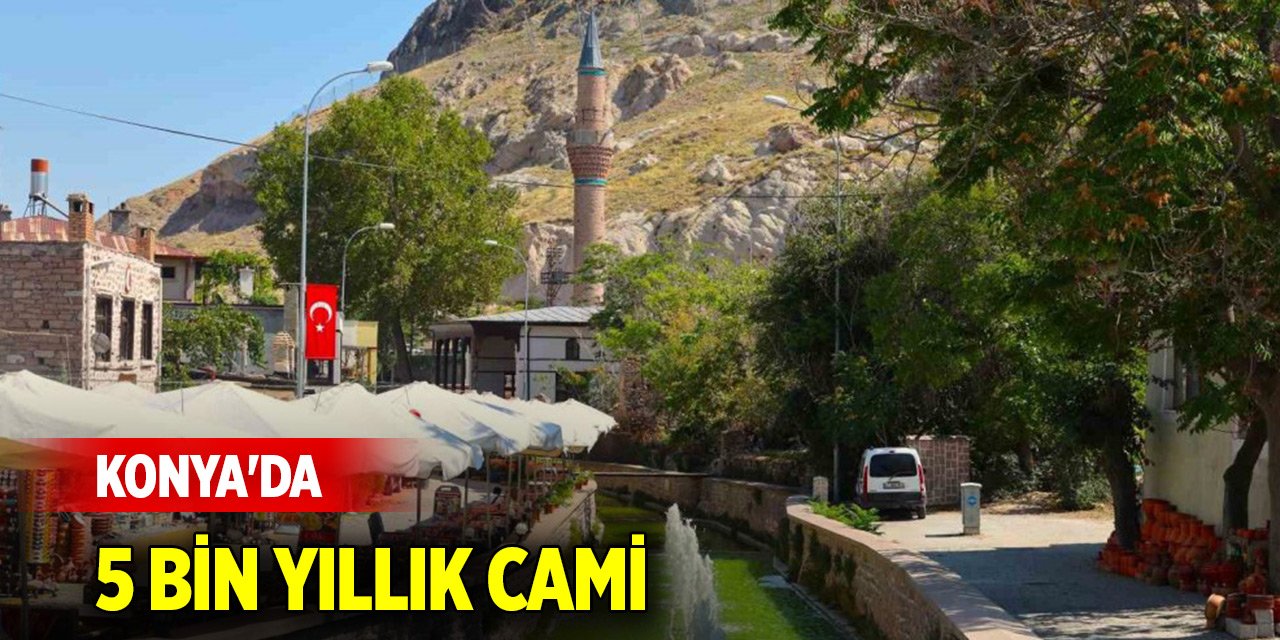 Konya'da tarihin eskitemediği cami hizmet vermeye devam ediyor