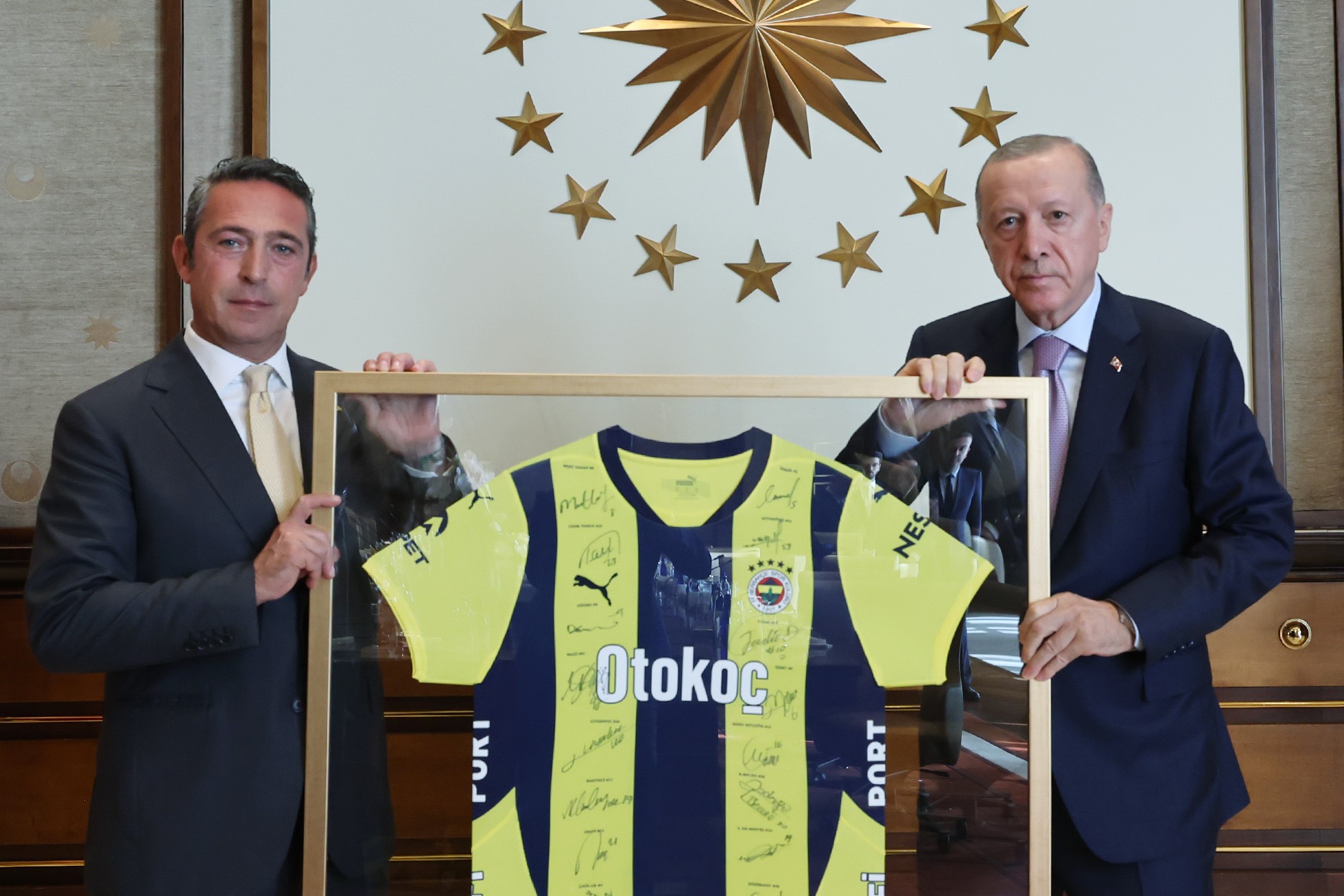 Cumhurbaşkanı Erdoğan, Fenerbahçe Başkanı Ali Koç ve yönetim kurulunu kabul etti