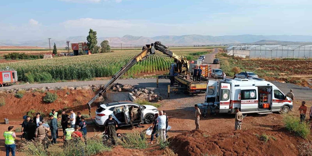 Mardin’de kanala düşen otomobilde 3 kişi hayatını kaybetti